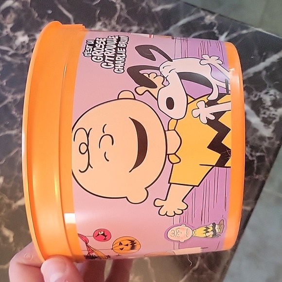 Lot of 3 items of halloween Decoration mask 2 buckets Charlie Chaplin Minions - Picture 9 of 12